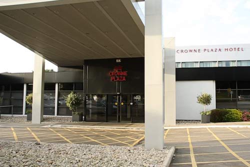 Crowne Plaza Manchester Airport exterior
