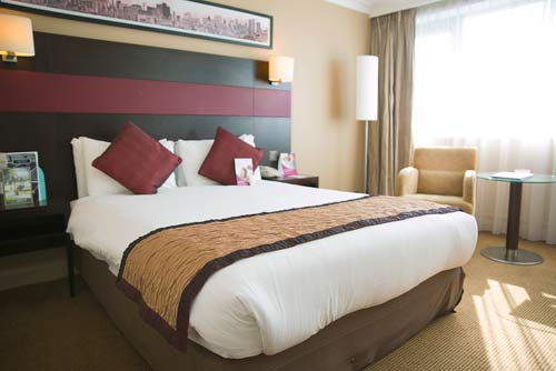 Crowne Plaza Manchester Airport room