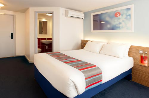 Travelodge Stansted Airport room