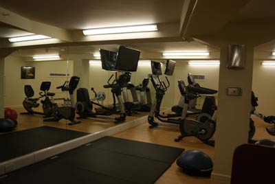 Gatwick Courtyard by Marriott Gym