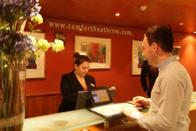 Heathrow Comfort Hotel Reception