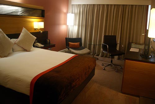 Hilton Gatwick Airport room