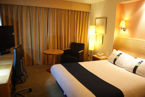 Holiday Inn Gatwick Airport room