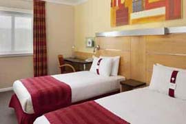 Holiday Inn Express M27 J7